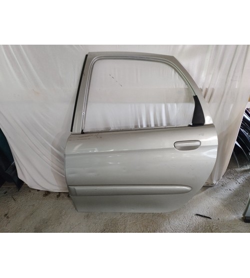 Porta Tras/esq Citroen Picasso 2006 Só Lata 