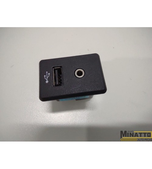 Porta Usb Nissan Sentra Sv 2017