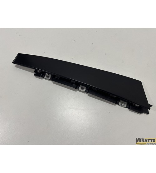 Acabamento Ext. Coluna Porta Dian/esq Peugeot 2008 Allure 20