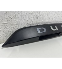 Aplique Tampa Porta Mala Renault Duster Iconic 2025