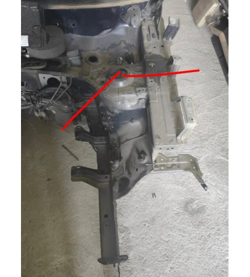 Longarina Caixa De Roda Esquerda Hyundai Creta Limited 2024