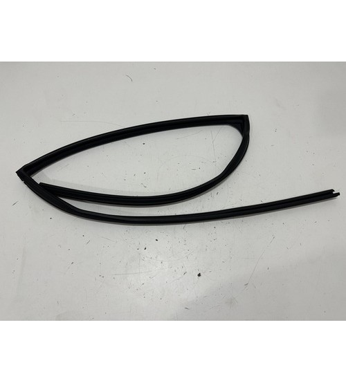 Borracha Canaleta Da Porta Tras/dir Gm Onix Pr2 2024