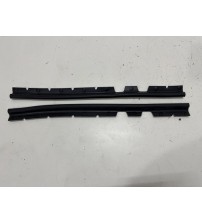 Borracha Inferior Capô Dianteiro Gm Onix Premier2 2024