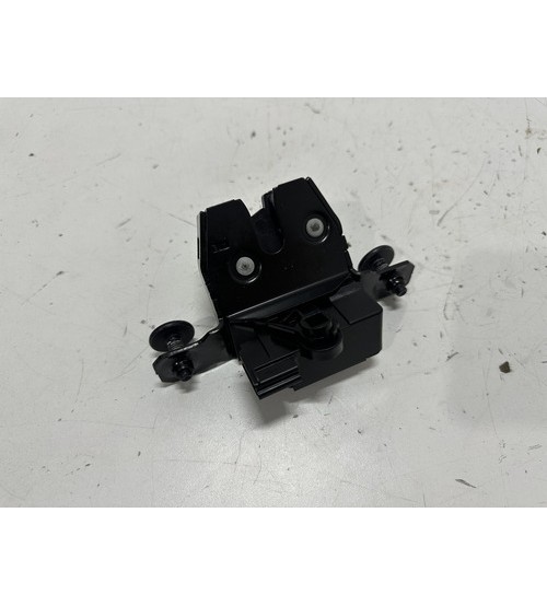 Fechadura Porta Mala Gm Onix Pr2 Hatch 2024