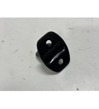 Batente Porta Mala Gm Onix Pr2 Hatch 2024