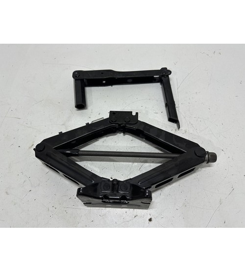 Chave De Roda E Macaco Gm Onix Pr2 2024