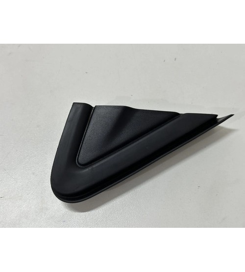 Acabamento Paralama Direito Vw Polo Hl 2023 Preto