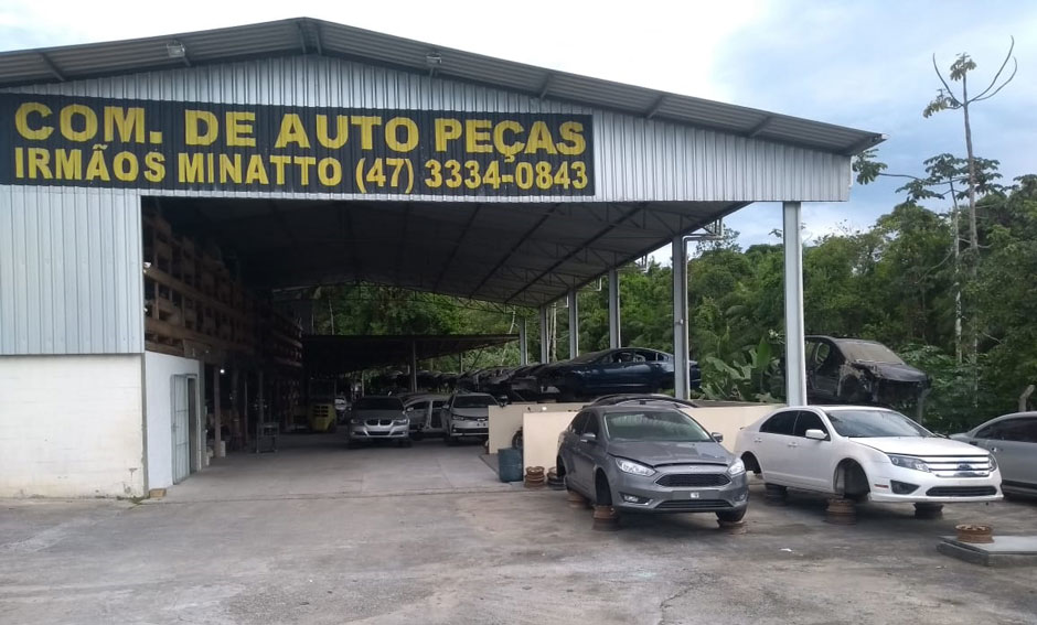 Fachada Irmãos Minatto Auto Peças